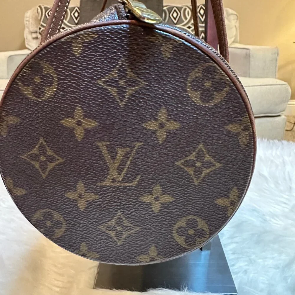 ❌SOLD❌Authentic Louis Vuitton Monogram Canvas Papillon 26 Handbag - Picture 4 of 12